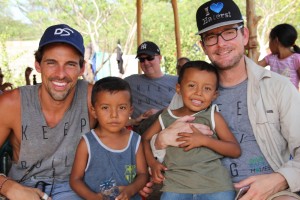 Giveback Homes Ambassador for Change, Madison Hildebrand & Audie Chamberlain of Partners Trust made great friends with the “Gemelos” (Spanish for twins) 